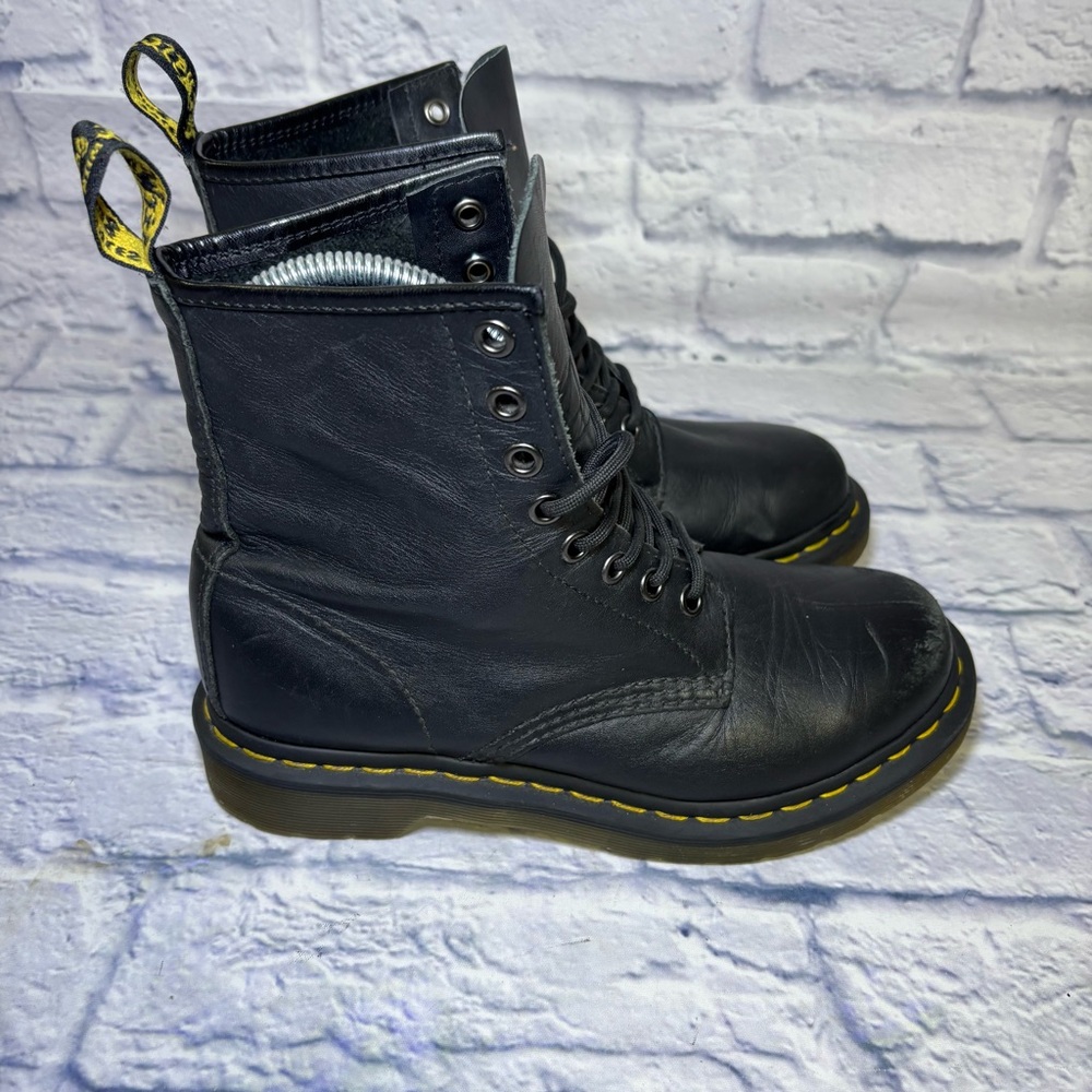 Dr. Martens Air Wair Women's Leather Boots Size 5 Black Lace Up Combat Shoes